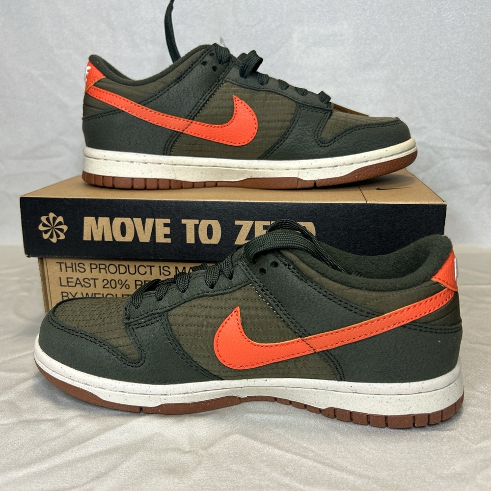 Nike Dunk Low Toasty Sequoia Kids Sneakers in Dark Green and Bright Orange